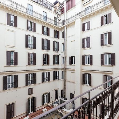 Tritone Minimal Appartement Rome Buitenkant foto