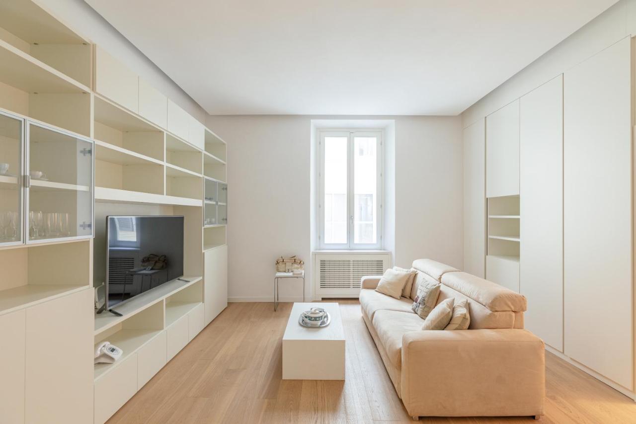 Tritone Minimal Appartement Rome Buitenkant foto