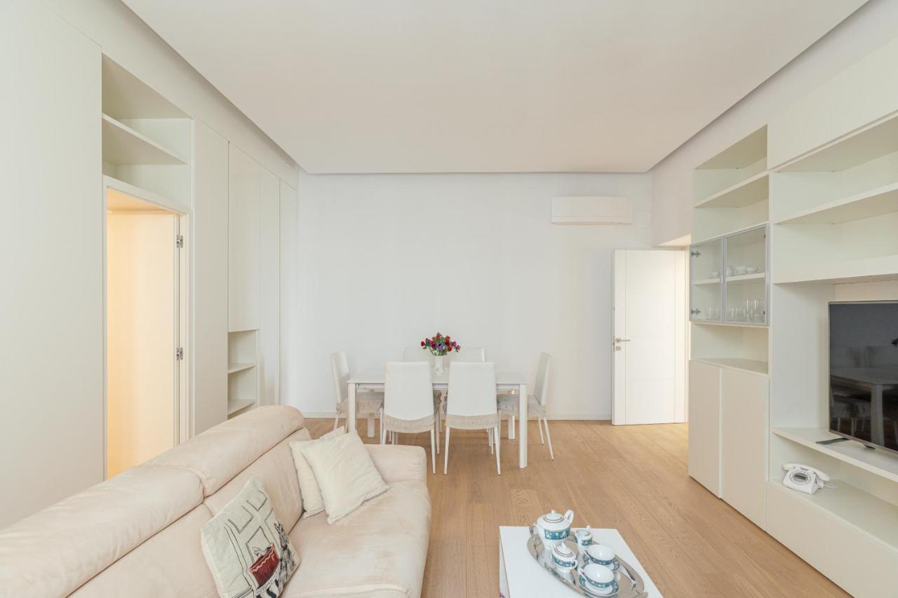 Tritone Minimal Appartement Rome Buitenkant foto