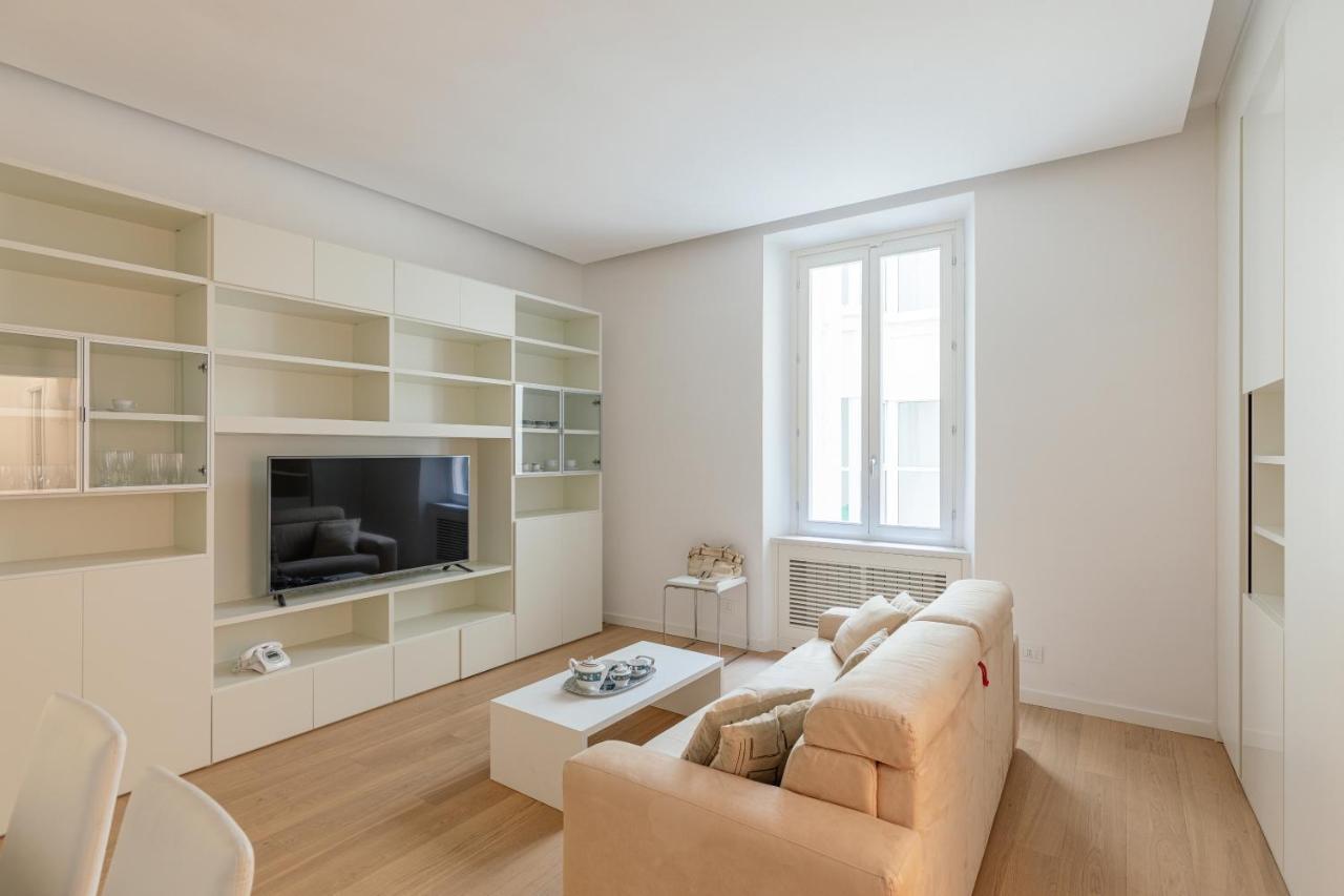 Tritone Minimal Appartement Rome Buitenkant foto