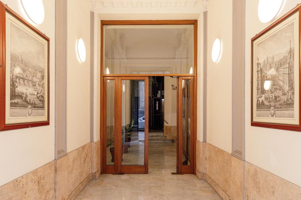 Tritone Minimal Appartement Rome Buitenkant foto